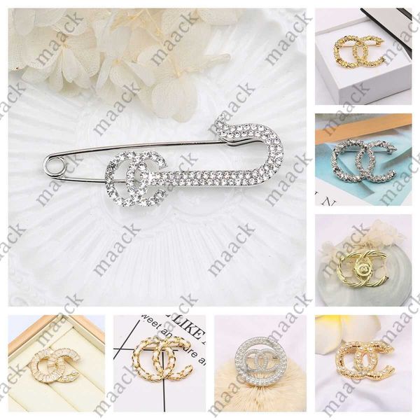 luxury women men designer brand letter brooches 18k gold plated inlay crystal rhinestone jewelry brooch hi-q charm pearl pin marry christmas, Gray
luxury women men designer brand letter brooches 18k gold plated inlay crystal rhinestone jewelry brooch hi-q charm pearl pin marry christmas, Gray