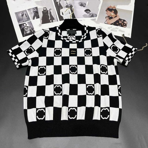 2023 womens designer t shirt tracksuit shirt summer simple design round neck small westernized age reducing checker knitting slim sleeve, White;black
2023 womens designer t shirt tracksuit shirt summer simple design round neck small westernized age reducing checker knitting slim sleeve, White;black