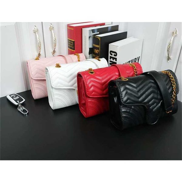fashion trend new women's bag single shoulder slant across wavy pattern hardware small square bag-276
fashion trend new women's bag single shoulder slant across wavy pattern hardware small square bag-276