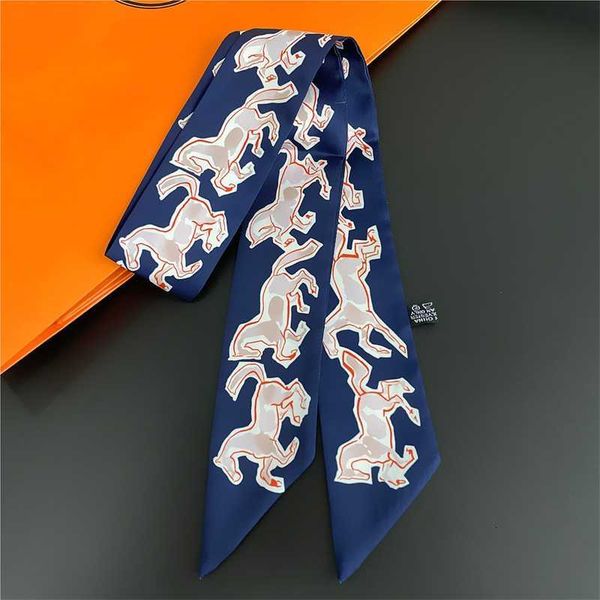 2023 autumn silk scarf small long slim narrow neckband bag binding decoration waist luxury gift, Black;purple
2023 autumn silk scarf small long slim narrow neckband bag binding decoration waist luxury gift, Black;purple