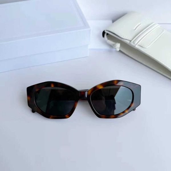 designer glasses tromphe sunglasses gafas de sol bulk vintage full frame sunglasses vintage sunglasses paris cl40238u eyewear protection pla, White;black
designer glasses tromphe sunglasses gafas de sol bulk vintage full frame sunglasses vintage sunglasses paris cl40238u eyewear protection pla, White;black
