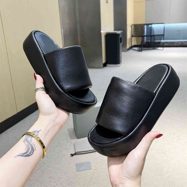 fashion slippers 2023 balencaigaity luxury design summer men's and women's flats thick soled leather rubber lettering logo casual, Black
fashion slippers 2023 balencaigaity luxury design summer men's and women's flats thick soled leather rubber lettering logo casual, Black