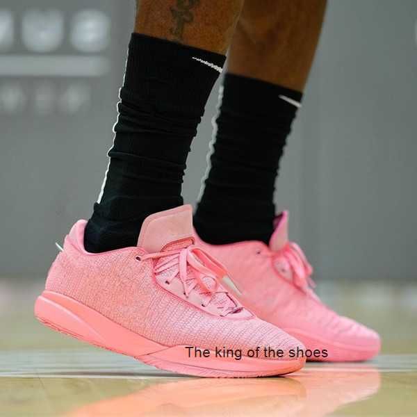 lebrons xx 20 pink men basketball shoe 2022 20s time machine bred black white barely green purple pulse men sneakers with box size 40-462023
lebrons xx 20 pink men basketball shoe 2022 20s time machine bred black white barely green purple pulse men sneakers with box size 40-462023