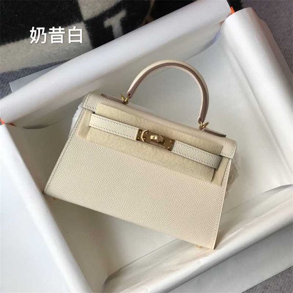 high end quality palm print mini second generation bag bag leather women's leather one shoulder portable messenger
high end quality palm print mini second generation bag bag leather women's leather one shoulder portable messenger