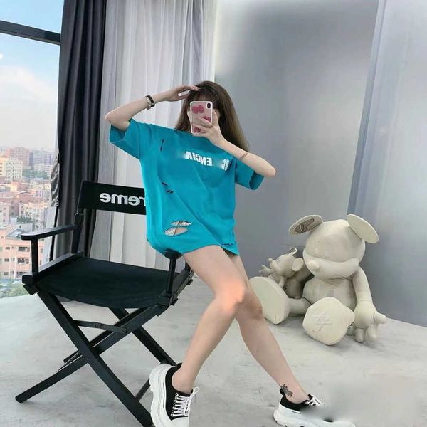 2023 new women's tshirt shirt edition classic letter print washed old hole cut loose sleeve t-shirt, White;black
2023 new women's tshirt shirt edition classic letter print washed old hole cut loose sleeve t-shirt, White;black