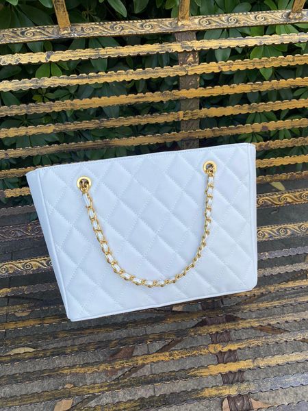 designer handbag classic women's shopping bag caviar cowhide fashion one shoulder bag capacity oversized 30cm
designer handbag classic women's shopping bag caviar cowhide fashion one shoulder bag capacity oversized 30cm