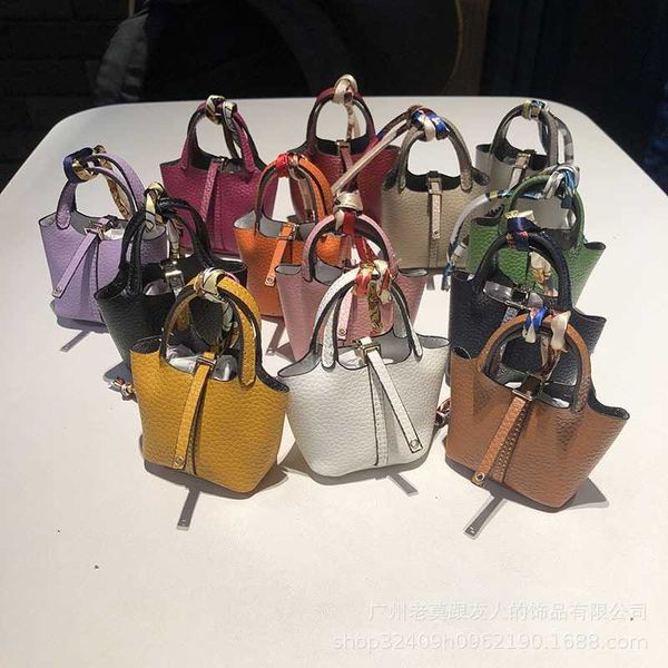 mini vegetable basket bag pendant pu leather headset car key chain female creative mini bucket pendant, Silver
mini vegetable basket bag pendant pu leather headset car key chain female creative mini bucket pendant, Silver