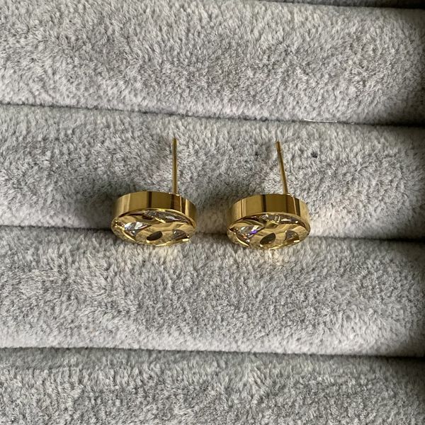 luxury designer c big diamond stud 316l stainless steel 18k gold silver women men letter earrings girls wedding jewelry, Golden;silver
luxury designer c big diamond stud 316l stainless steel 18k gold silver women men letter earrings girls wedding jewelry, Golden;silver