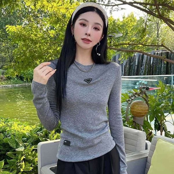 2023 Fashion Classic Wool Blended Slim Fit Knitted Bottom Shirt Top Women Autumn Winter New Long Sleeve O-Neck T-shirt, Black
2023 Fashion Classic Wool Blended Slim Fit Knitted Bottom Shirt Top Women Autumn Winter New Long Sleeve O-Neck T-shirt, Black