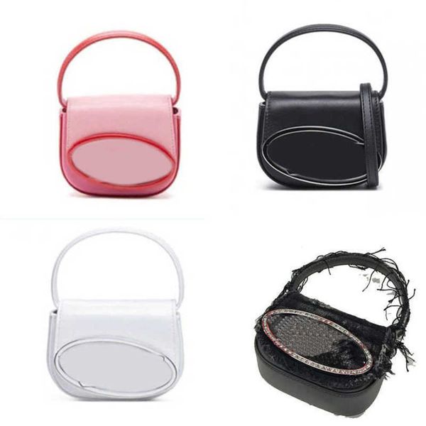 d shoulder bags luxury handbags women handle purse half round design brand leather underarm flap shoulder bag fashion handbags 220507
d shoulder bags luxury handbags women handle purse half round design brand leather underarm flap shoulder bag fashion handbags 220507