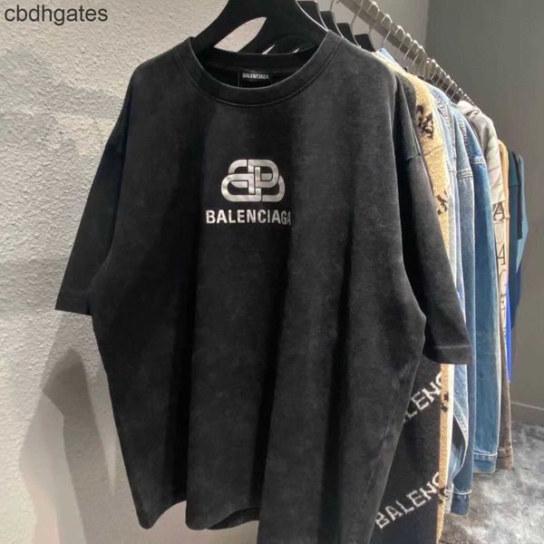 23 t classic shirts 2023 button mens couple fashion balencg t-shirt tee summer high paris lock fashion brand letter print loose cotton short, White;black
23 t classic shirts 2023 button mens couple fashion balencg t-shirt tee summer high paris lock fashion brand letter print loose cotton short, White;black
