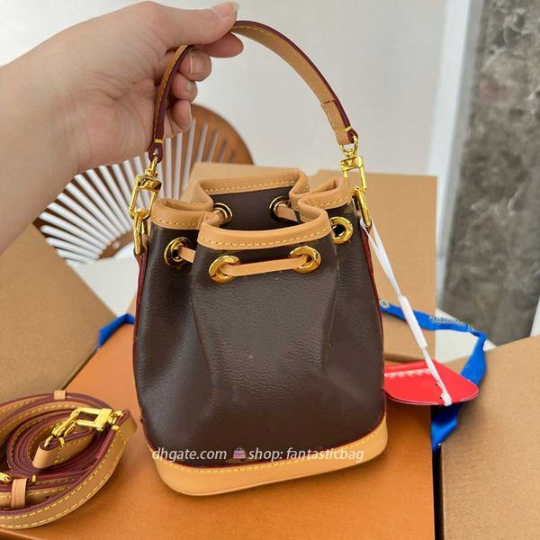 m31753 loveyou mini bucket bag fashion designer tote drawstring hobo women shoulder bags underarm clutch handbag cross body luxury genuine l
m31753 loveyou mini bucket bag fashion designer tote drawstring hobo women shoulder bags underarm clutch handbag cross body luxury genuine l