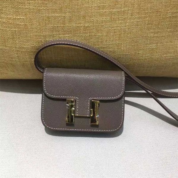 2023 new wrap pig nose chain palm cow leather small square bag mini stewardess
2023 new wrap pig nose chain palm cow leather small square bag mini stewardess