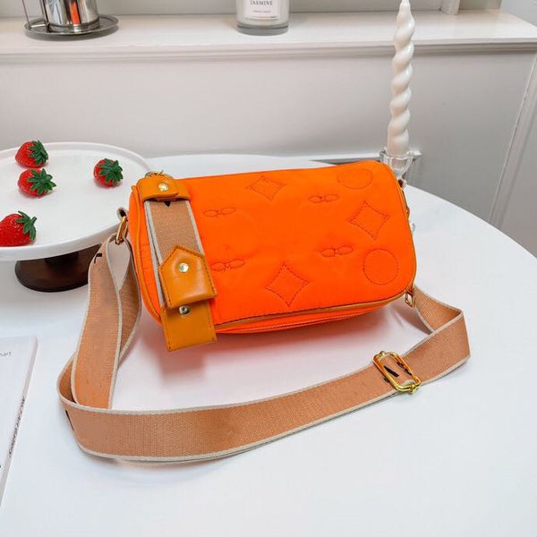 brand 23ss day packs fashion envelope bag women's casual large capacity handheld bag versatile temperament chain crossbody small bag 90
brand 23ss day packs fashion envelope bag women's casual large capacity handheld bag versatile temperament chain crossbody small bag 90