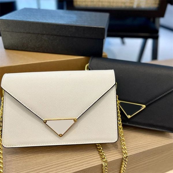enamel decorate messenger bag versatile small size mens handbag adjustable strap p borse flap zipper pocket designer bags elegant senior fee
enamel decorate messenger bag versatile small size mens handbag adjustable strap p borse flap zipper pocket designer bags elegant senior fee