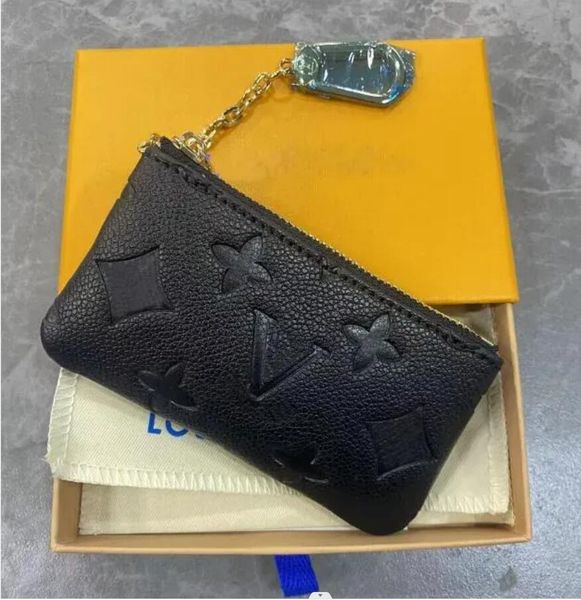 2021 luxury design portable purse key p0uch wallet classic man women coin chain bags louise purse vutton crossbody viuton bag with box n6265, Red;black
2021 luxury design portable purse key p0uch wallet classic man women coin chain bags louise purse vutton crossbody viuton bag with box n6265, Red;black