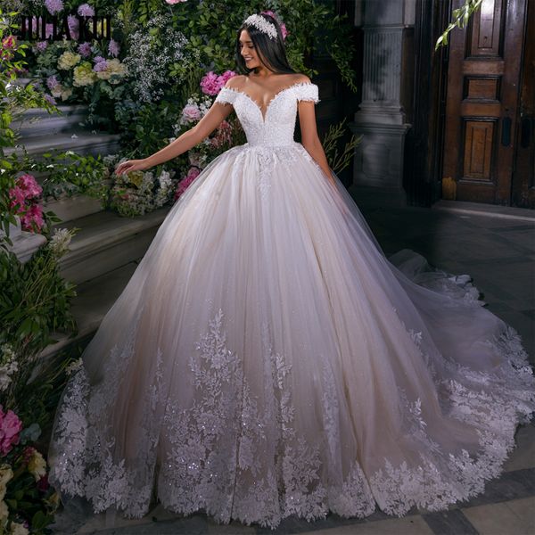 elegant sweetheart ball gown wedding dress 2023 off the shoulder beading pearls appliques lace sequined princess bridal bride gowns robe de, White
elegant sweetheart ball gown wedding dress 2023 off the shoulder beading pearls appliques lace sequined princess bridal bride gowns robe de, White