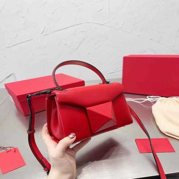 new mini sheepskin handbag leather chain large willow nail solid color crossbody women's fashionable one shoulder
new mini sheepskin handbag leather chain large willow nail solid color crossbody women's fashionable one shoulder