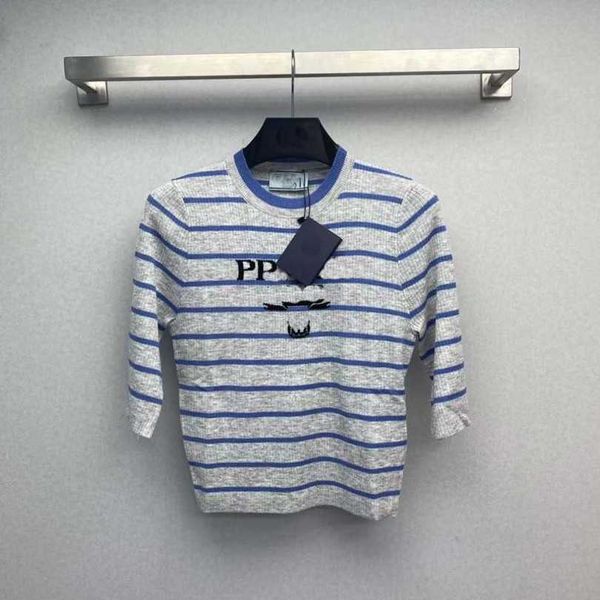 2023 new women's tshirt shirt family letter stripe knitted half sleeve pullover spring/summer low key temperament versatile women, White;black
2023 new women's tshirt shirt family letter stripe knitted half sleeve pullover spring/summer low key temperament versatile women, White;black