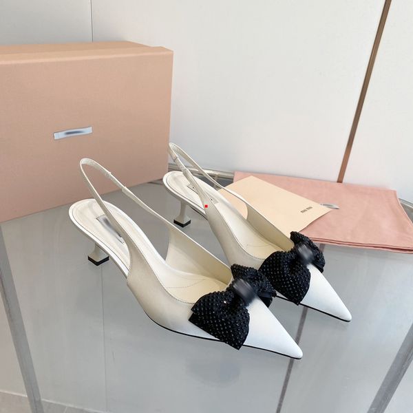 2023 fashion designer high heels dress shoes sandals women luxury glitter rivets triple black white patent leather suede party womens weddin
2023 fashion designer high heels dress shoes sandals women luxury glitter rivets triple black white patent leather suede party womens weddin