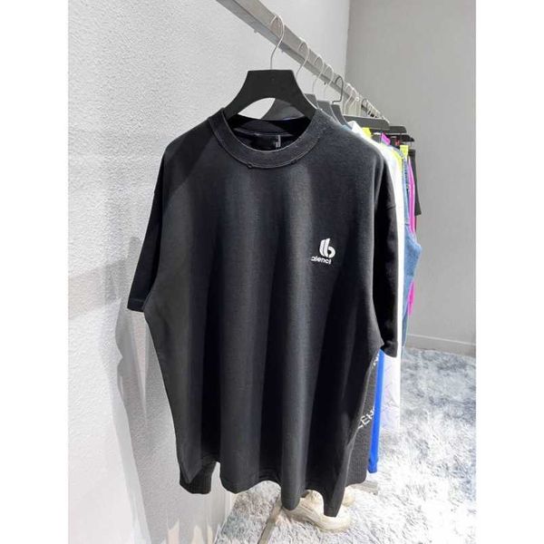 womens designer t shirt tracksuit shirt family small label embroidery portrait hole wash water black sleeve t-shirt couple, White;black
womens designer t shirt tracksuit shirt family small label embroidery portrait hole wash water black sleeve t-shirt couple, White;black