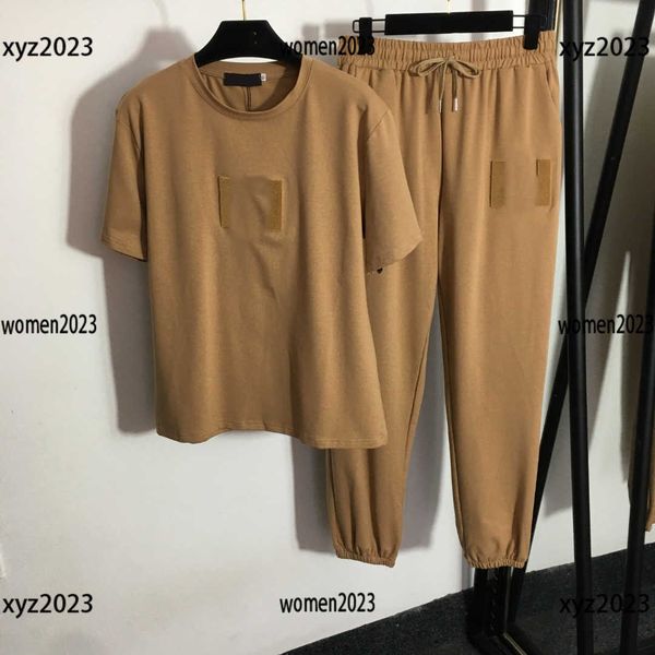 round neck t-shirt tracksuits women sportswear 2pcs letters hooded zippered coat and pants summer sunscreen clothing new arrivals, Gray
round neck t-shirt tracksuits women sportswear 2pcs letters hooded zippered coat and pants summer sunscreen clothing new arrivals, Gray