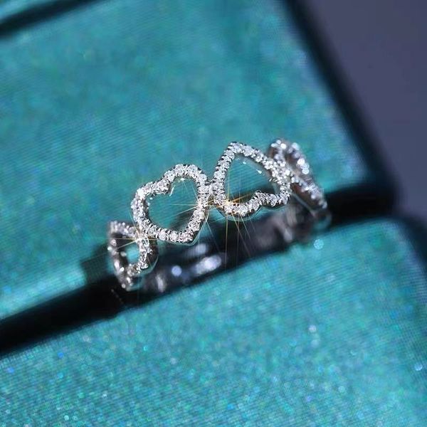 queen heart zircon ring silver color wedding band rings for women bridal zircon promise engagement jewelry gift, Slivery;golden
queen heart zircon ring silver color wedding band rings for women bridal zircon promise engagement jewelry gift, Slivery;golden