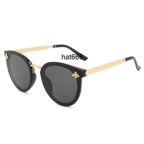 luxury brands sunglasses fashion multicolor classic women mens glasses driving sport shading trend with box, White;black
luxury brands sunglasses fashion multicolor classic women mens glasses driving sport shading trend with box, White;black