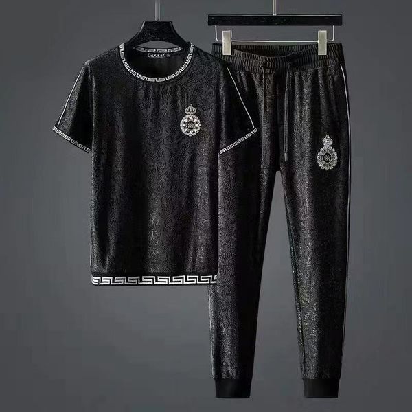 men's tracksuits summer men's suits light and luxurious dark pattern jacquard casual suits loose short-sleeved t-shirts and trouse, Gray
men's tracksuits summer men's suits light and luxurious dark pattern jacquard casual suits loose short-sleeved t-shirts and trouse, Gray