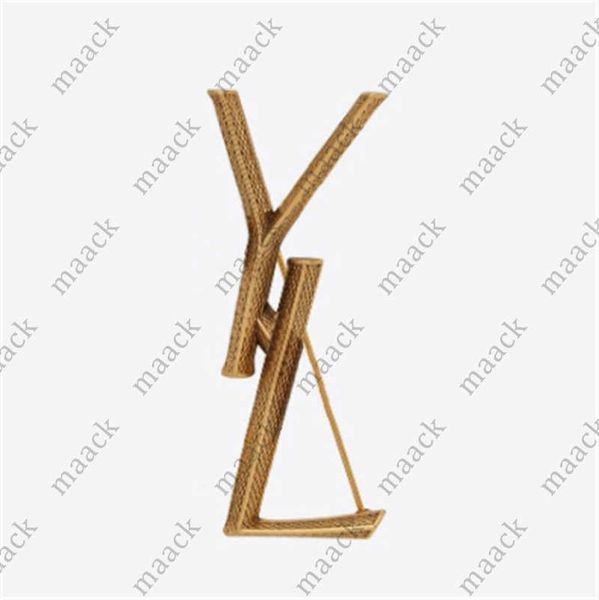 luxury designer men womens brooch pins brand classic gold letter brooch pin suit dress pins for lady specifications designer jewelry m230410, Gray
luxury designer men womens brooch pins brand classic gold letter brooch pin suit dress pins for lady specifications designer jewelry m230410, Gray