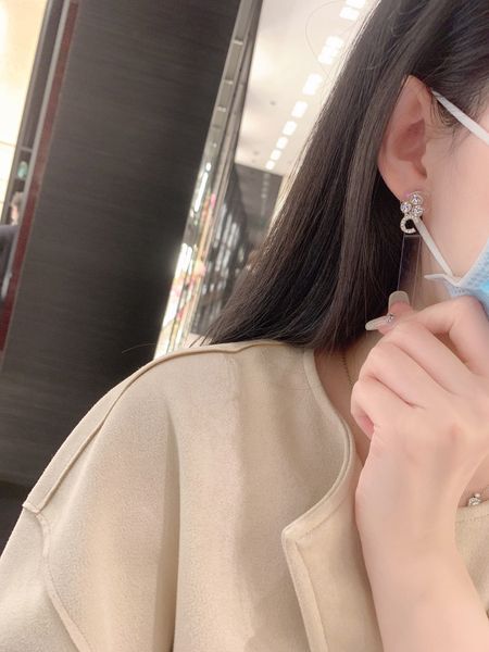 luxury quality charm drop earring with diamond in 18k gold plated have box simple design ps7806a, Golden
luxury quality charm drop earring with diamond in 18k gold plated have box simple design ps7806a, Golden