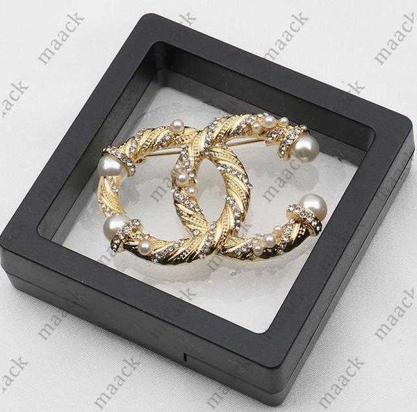23ss 2color luxury brand designers letters brooches gemstone famous women 18k gold plated brooch suit pin fashion jewelry wedding m230410, Gray
23ss 2color luxury brand designers letters brooches gemstone famous women 18k gold plated brooch suit pin fashion jewelry wedding m230410, Gray