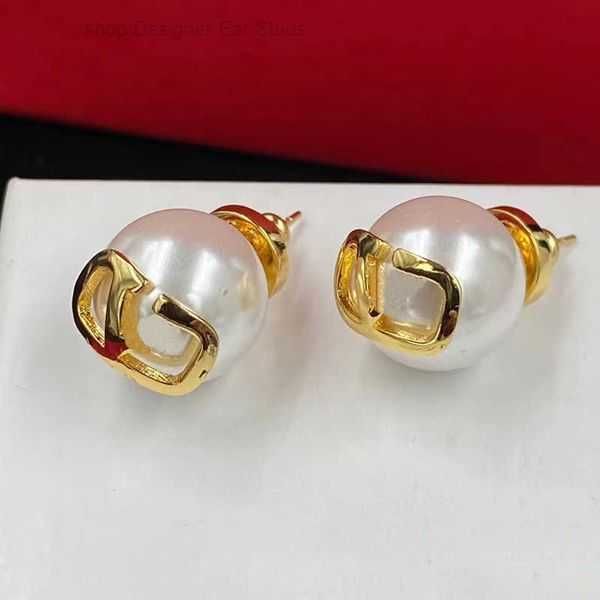stud womens earrings jewelry designer earring ear studs letter v diamonds luxurys golden fashion silver needle copper for ladies birthday pa, Golden;silver
stud womens earrings jewelry designer earring ear studs letter v diamonds luxurys golden fashion silver needle copper for ladies birthday pa, Golden;silver