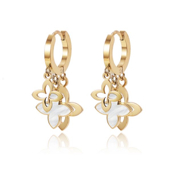 stud fashion stainless steel four leaf clover earrings for women classic flower pierced ear fade resistant buckle upscale jewelry 230410, Golden;silver
stud fashion stainless steel four leaf clover earrings for women classic flower pierced ear fade resistant buckle upscale jewelry 230410, Golden;silver
