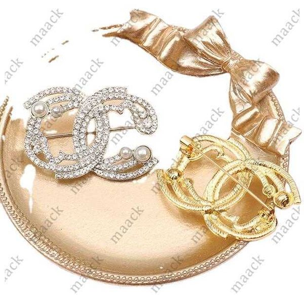 lots brand designer men women brooches small sweet wind gold silver pearl letter suit dress pins for party nice gift specifications m230410, Gray
lots brand designer men women brooches small sweet wind gold silver pearl letter suit dress pins for party nice gift specifications m230410, Gray