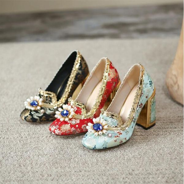 2023 new women wedding bridal shoes flowers crystal slip on ladies shoes black blue red wedding shoes embroider zapatos mujer
2023 new women wedding bridal shoes flowers crystal slip on ladies shoes black blue red wedding shoes embroider zapatos mujer