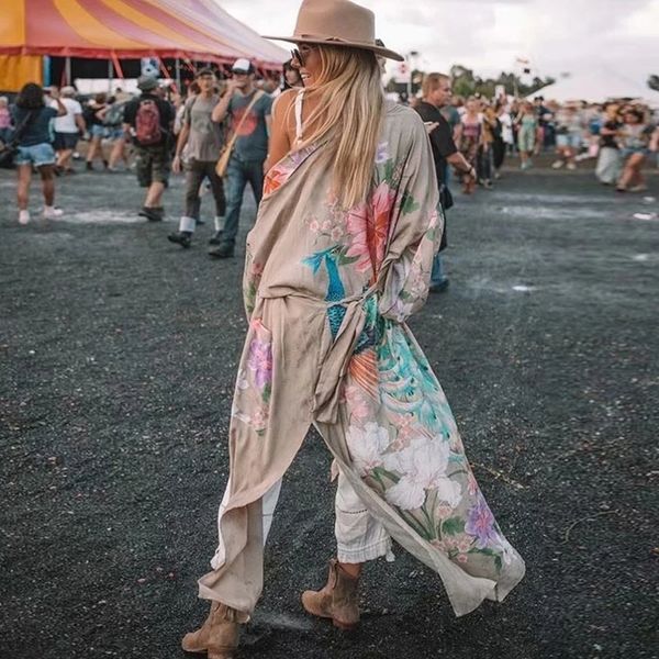 women's jackets happie queens vintage peacock floral print women bohemian v neck batwing sleeves ladies kimono robe cover-ups, Black;brown
women's jackets happie queens vintage peacock floral print women bohemian v neck batwing sleeves ladies kimono robe cover-ups, Black;brown