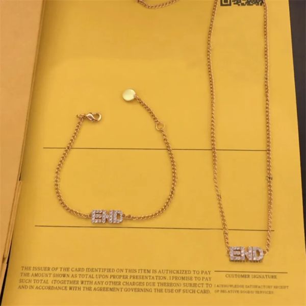 luxury letter necklace designer bracelets girls ornaments gold necklaces ladies neckware jewellery wedding party accessories, Golden;silver
luxury letter necklace designer bracelets girls ornaments gold necklaces ladies neckware jewellery wedding party accessories, Golden;silver