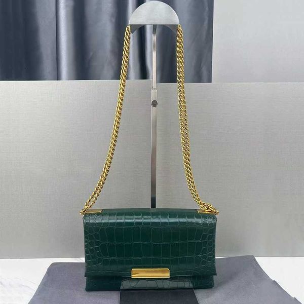 new triplet chain organ bag high texture crocodile hand held small square leather diagonal straddle shoulder
new triplet chain organ bag high texture crocodile hand held small square leather diagonal straddle shoulder