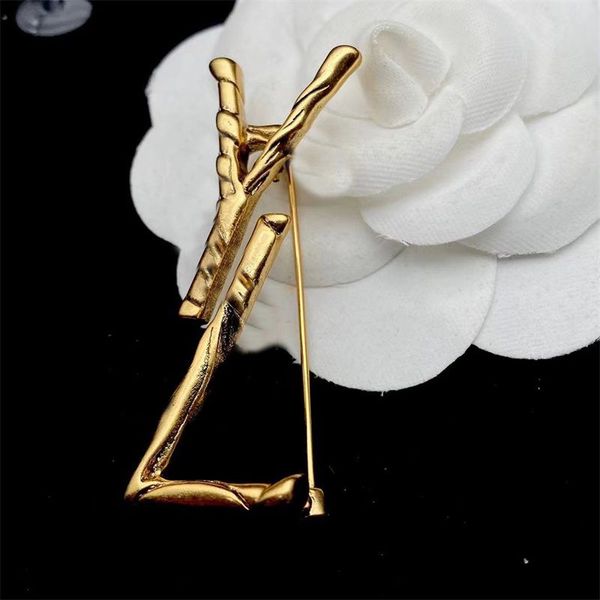 crocodile texture gold plated brass clothing brooch for womens safety buckle 470371y15008030 pin crystal luxury brooches designers fashion s, Gray
crocodile texture gold plated brass clothing brooch for womens safety buckle 470371y15008030 pin crystal luxury brooches designers fashion s, Gray
