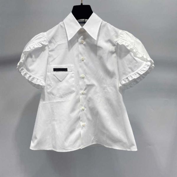 2023 new women's tshirt academy triangle label blossom white shirt summer small style design sense sleeve top
2023 new women's tshirt academy triangle label blossom white shirt summer small style design sense sleeve top