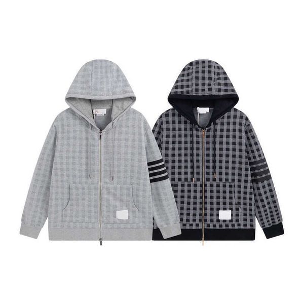 2023 new designer womens t shirt high-end shirt trendy spring zip hooded plaid casual loose jacket, Black
2023 new designer womens t shirt high-end shirt trendy spring zip hooded plaid casual loose jacket, Black