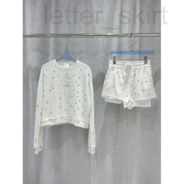 two piece dress designer 23ss spring/summer full diamond embroidered letter decoration round neck curled long sleeve sweater drawstring shor, White
two piece dress designer 23ss spring/summer full diamond embroidered letter decoration round neck curled long sleeve sweater drawstring shor, White
