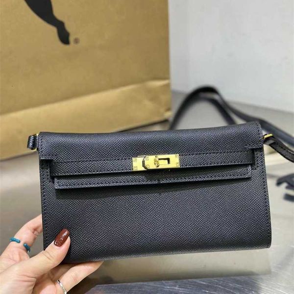 new fashion long wallet mini women's bag leather handheld one shoulder crossbody small girl in autumn and winter
new fashion long wallet mini women's bag leather handheld one shoulder crossbody small girl in autumn and winter