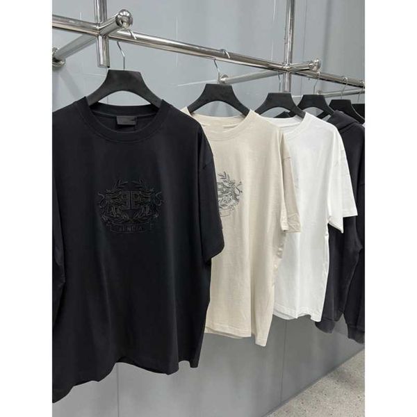 2023 new designer womens t shirt high-end shirt house high edition lion crown glow embroidery sleeve loose t-shirt men, White;black
2023 new designer womens t shirt high-end shirt house high edition lion crown glow embroidery sleeve loose t-shirt men, White;black
