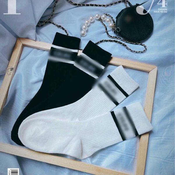 2023 designer mens womens socks five pair luxe sports winter mesh letter printed sock embroidery cotton man woman with box a11, Black
2023 designer mens womens socks five pair luxe sports winter mesh letter printed sock embroidery cotton man woman with box a11, Black