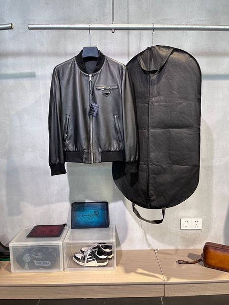 2023 men's classic genuine leather jacket luxury quality designer new casual baseball leather top, Black
2023 men's classic genuine leather jacket luxury quality designer new casual baseball leather top, Black
