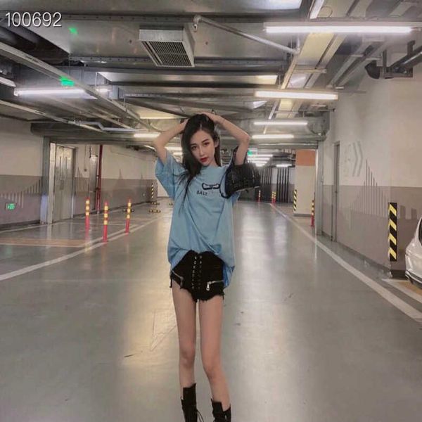 2023 new designer womens t shirt high-end shirt the correct family trend classic basic version of interlock button sleeve t-shirt with the s, White
2023 new designer womens t shirt high-end shirt the correct family trend classic basic version of interlock button sleeve t-shirt with the s, White