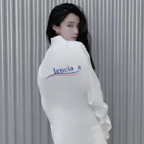 2023 new designer womens t shirt high-end high version square neck satin chiffon long sleeve sunscreen loose shirt style, White
2023 new designer womens t shirt high-end high version square neck satin chiffon long sleeve sunscreen loose shirt style, White