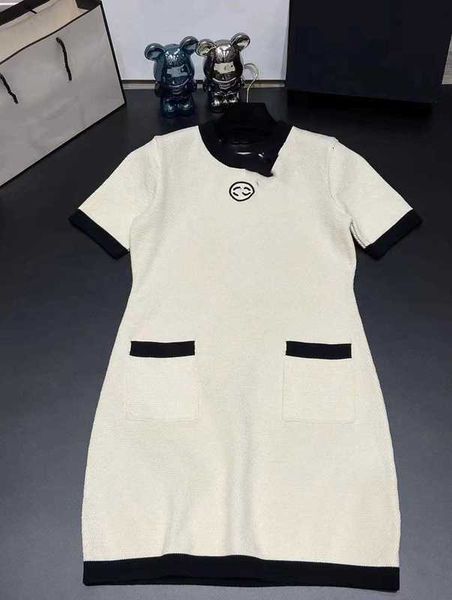 casual dresses designer slim fit and knitted chic 2023sw spring/summer short sleeve 9fnl, Black;gray
casual dresses designer slim fit and knitted chic 2023sw spring/summer short sleeve 9fnl, Black;gray